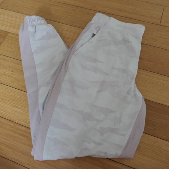 Athleta Brooklyn Lined Camo Jogger - Pink - Picture 7 of 10